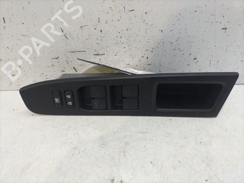 Used Switch TOYOTA YARIS (_P13_) 1.5 Hybrid (NHP130_, NHP130) (101 hp) 28328583