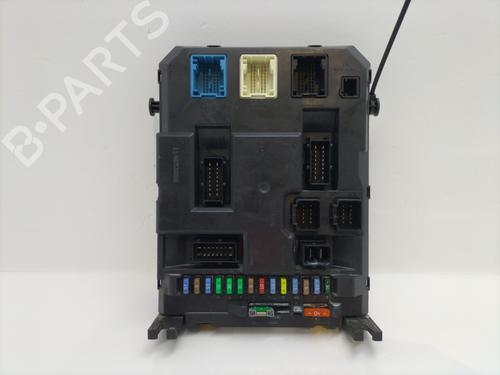 Used Fuse box DS DS 3 (SA_) 1.2 THP 110 / PureTech 110 (SAHNPS, SAHNZ6, SAHNZT) (110 hp) 30709288