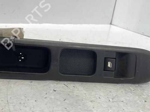Used Right front window switch Right front window switch PEUGEOT 5008 (0U_, 0E_) 2.0 HDi 150 / BlueHDi 150 (150 hp) 22831000 22831000