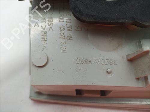 left-tailgate-light-peugeot-508-sw-i-8e_-2010-2011-2012-2013-2014-2015-2016-2017-2018-29141340 main image