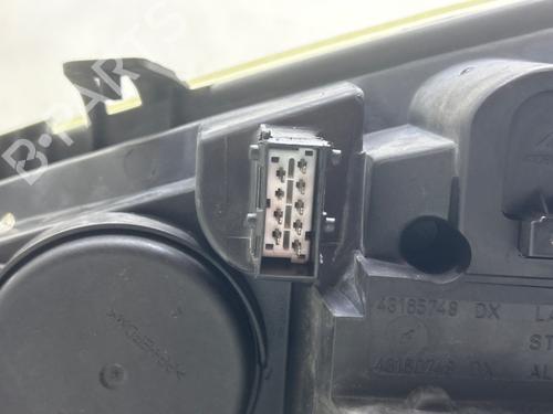 Used Right headlight Right headlight PEUGEOT 307 (3A/C) 1.6 HDi (90 hp) 40560939 40560939