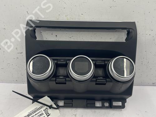 climate-control-renault-clio-v-b7_-2019-25837578 main image