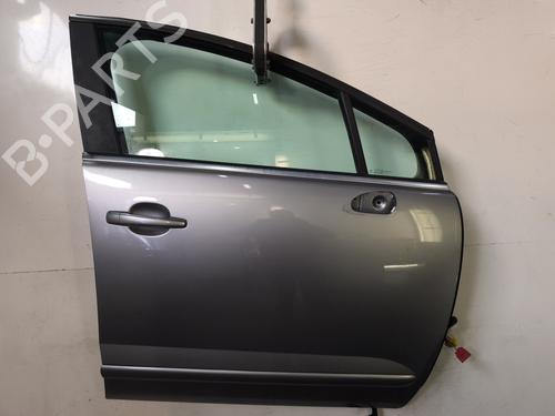 Used Right front door Right front door 37449394 37449394