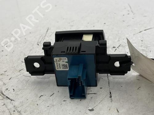 Used Electric handbrake PEUGEOT 308 SW II (LC_, LJ_, LR_, LX_, L4_) 1.6 BlueHDi 120 (120 hp) 22830414