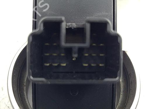 Used Switch MITSUBISHI OUTLANDER II (CW_W) 2.2 DI-D 4WD (177 hp) 22823663
