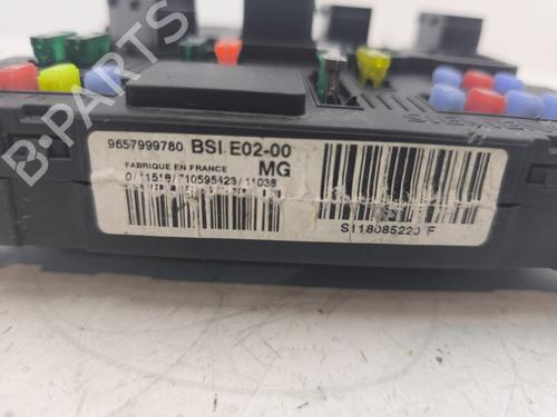 Used Fuse box Fuse box PEUGEOT 206+ (2L_, 2M_) 1.4 HDi eco 70 (68 hp) 32747219 32747219
