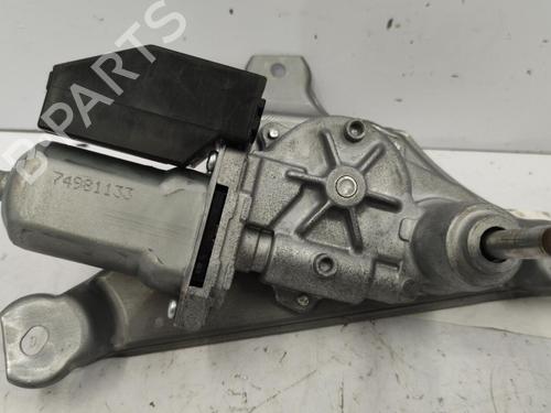 Used Rear wiper motor Rear wiper motor TOYOTA YARIS (_P13_) 1.0 (KSP130_, KSP130) (69 hp) 22828453 22828453