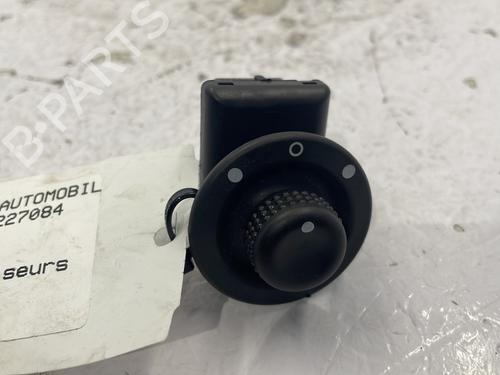 Used Mirror switch NISSAN NV300 Van (X82) [2016-2025]  25280571