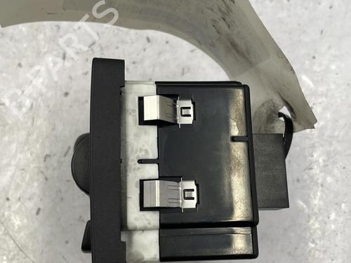 Headlight switch VOLVO V50 (545) 1.6 D | BP22830679I24 - Image 4