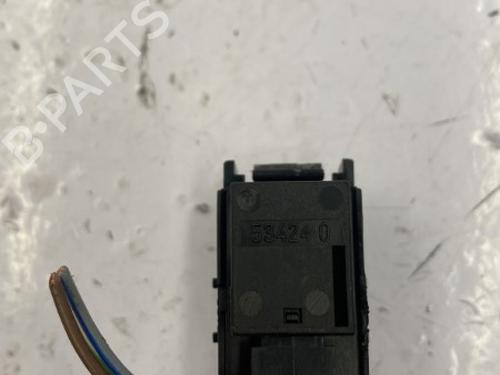 Used Right rear window switch Right rear window switch MERCEDES-BENZ CLK Convertible (A208) CLK 200 (208.435) (136 hp) 22841617 22841617