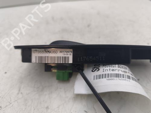 Used Right front window switch Right front window switch PEUGEOT BOXER Van 2.2 HDi 130 (131 hp) 31581427 31581427