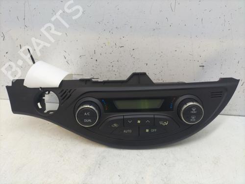 Used Climate control TOYOTA YARIS (_P13_) 1.5 Hybrid (NHP130_) (101 hp) 28328521