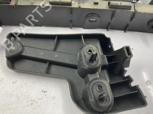 Used Rear bumper bracket Rear bumper bracket RENAULT LATITUDE (L70_) 2.0 dCi 150 (L70H) (150 hp) 22817937 22817937