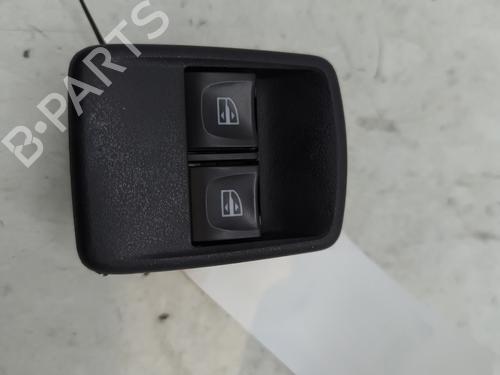 Used Left front window switch DACIA SANDERO II 1.0 SCe 75 (B8JC, B8JD, B8NC) (73 hp) 30378852