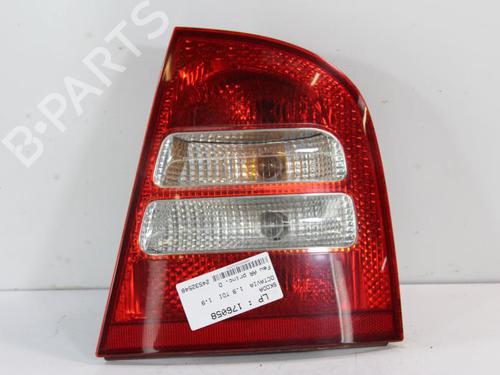 Højre baglygte SKODA OCTAVIA I (1U2) 1.9 TDI (90 hp) 22813126