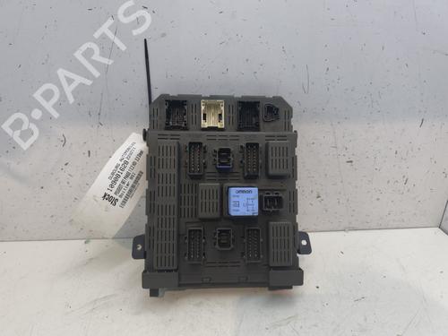 Boîte à Fusibles PEUGEOT 607 (9D, 9U) 2.2 HDi (133 hp) 27453528