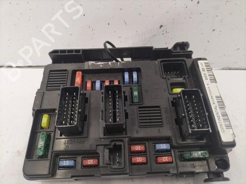 Used Fuse box Fuse box PEUGEOT 307 (3A/C) 2.0 16V (136 hp) 22842710 22842710