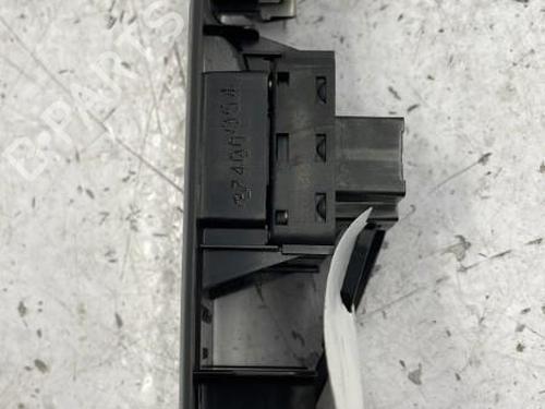 Used Switch Switch PEUGEOT 208 I (CA_, CC_) 1.0 VTi (68 hp) 22835316 22835316