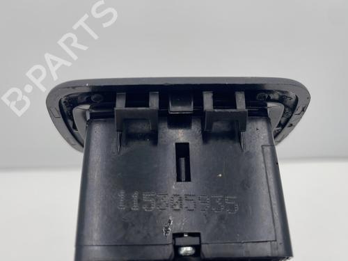 Used Right rear window switch Right rear window switch MERCEDES-BENZ B-CLASS Sports Tourer (W245) B 180 CDI (245.207) (109 hp) 30882070 30882070