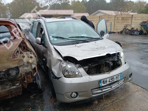 Brugte TOYOTA COROLLA Verso (_E12_) 2.0 D-4D (CDE120_, CDE120R) 4680269