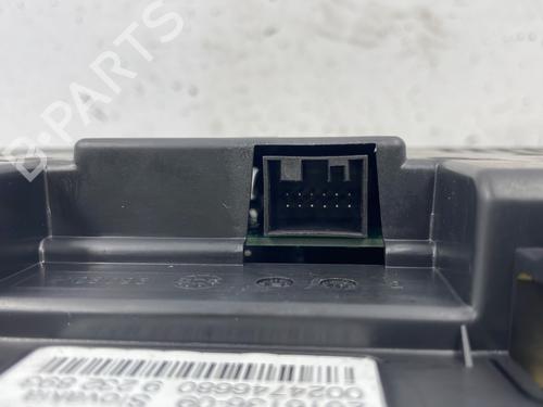 Used Instrument cluster Instrument cluster BMW 3 Touring (F31) 318 d (143 hp) 23842103 23842103