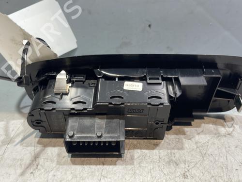 Left front window switch PEUGEOT 208 I (CA_, CC_) 1.2 VTI 82 | BP29639977I27 