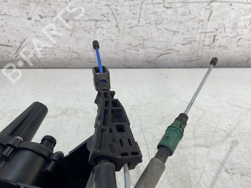 electric-handbrake-ds-ds-4-ds-4-crossback-nx_-2015-2016-2017-2018-28679426 main image