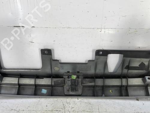 Grill PEUGEOT 306 Hatchback (7A, 7C, N3, N5) 1.4 (75 hp) 22835836