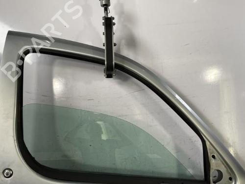 Right front door CITROËN BERLINGO / BERLINGO FIRST Box Body/MPV (M_) 1.9 D 70 (MBWJZ, MCWJZ) | BP22836080C3