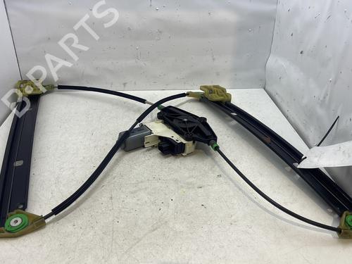 Alzavetro anteriore destra AUDI A4 B8 (8K2) 2.0 TDI | BP30045703C23 