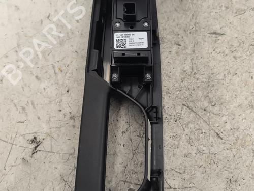 switch-ford-b-max-jk-2012-23888730 main image