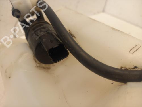 Used Windscreen washer tank Windscreen washer tank CITROËN C4 CACTUS 1.6 BlueHDi 100 (99 hp) 24637497 24637497