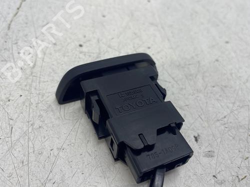 warning-switch-toyota-yaris-_p21_-_pa1_-_ph1_-2020-37732295 main image