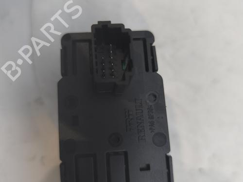 Used Switch Switch RENAULT SCÉNIC III (JZ0/1_) 1.9 dCi (JZ0J, JZ1J, JZ1K, JZ1S) (131 hp) 26386425 26386425