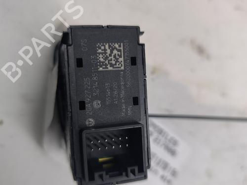 switch-vw-t-roc-convertible-ac7-ac8-2019-26642214 main image