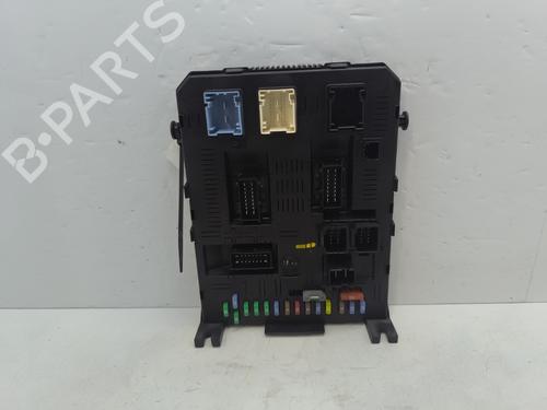 Used Fuse box PEUGEOT 307 CC (3B) 2.0 16V (140 hp) 31806934