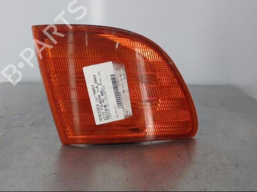 Used Right front indicator MERCEDES-BENZ VITO Van (W638) 110 D 2.3 (638.074, 638.078) (98 hp) 22813426
