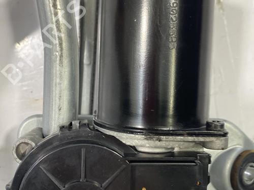 Used Front wiper motor KIA SPORTAGE III (SL) 1.7 CRDi (116 hp) 22830670