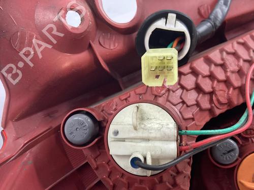 Right taillight SUZUKI SWIFT III (MZ, EZ) 1.3 DDiS (RS413D) | BP22817071C35 