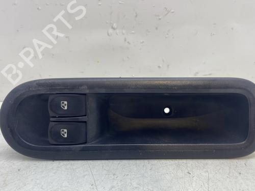 Used Right front window switch RENAULT CLIO III (BR0/1, CR0/1) 1.5 dCi (88 hp) 29582136
