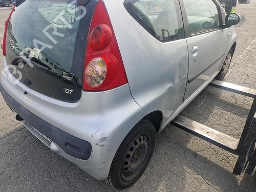 Left front door PEUGEOT 107 (PM_, PN_) 1.4 HDi | BP28610353C2 