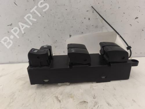 Right rear window switch NISSAN X-TRAIL I (T30) 2.2 dCi | BP24520912I28 