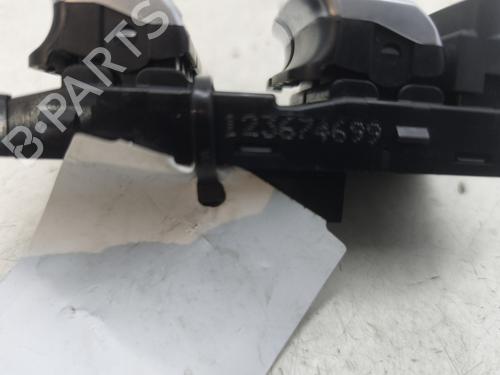 Used Left front window switch Left front window switch AUDI A3 Sportback (8VA, 8VF) 1.6 TDI (110 hp) 33737365 33737365