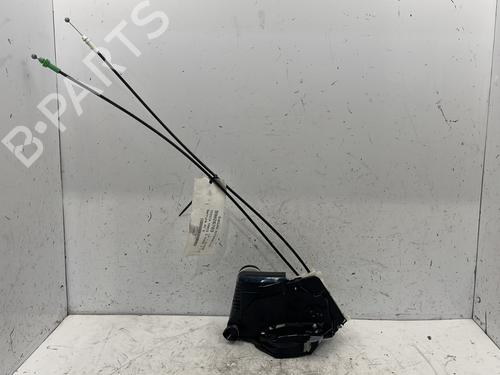 Used Front right lock TOYOTA YARIS (_P13_) 1.5 Hybrid (NHP130_, NHP130) (101 hp) 24571285
