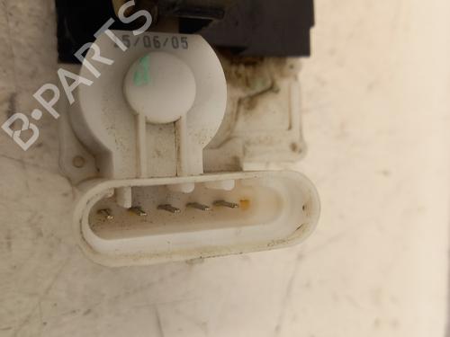 Front left lock PEUGEOT BOXER Van (244) 2.2 HDi | BP23829955C98