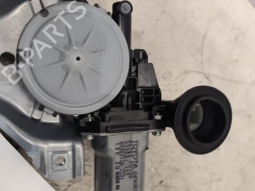Used Front right window mechanism Front right window mechanism TOYOTA YARIS (_P13_) 1.5 Hybrid (NHP130_, NHP130) (101 hp) 24197498 24197498