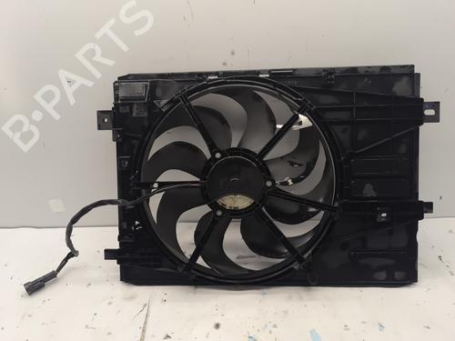 Used Radiator fan Radiator fan PEUGEOT 5008 II (MC_, MJ_, MR_, M4_) 2.0 BlueHDi 150 (MJAHXW, MJAHXH, MJAHXN, MJAHXV, MJAHXG) (150 hp) 32979333 32979333