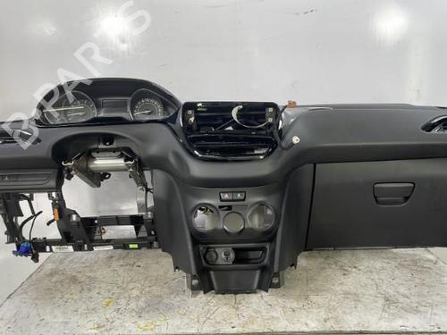 Dashboard PEUGEOT 208 I (CA_, CC_) 1.2 VTI 82 | BP22836648C46 