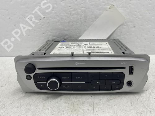 radio-renault-megane-iii-hatchback-bz01_-b3_-2008-32205080 main image