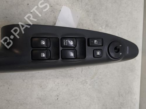 Left front window switch HYUNDAI TUCSON (JM) 2.0 CRDi | BP37660789I27 - Image 2